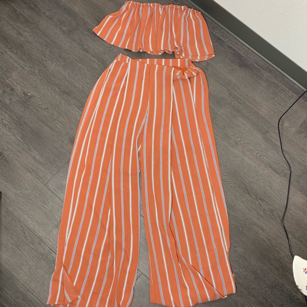 Top and bottom set